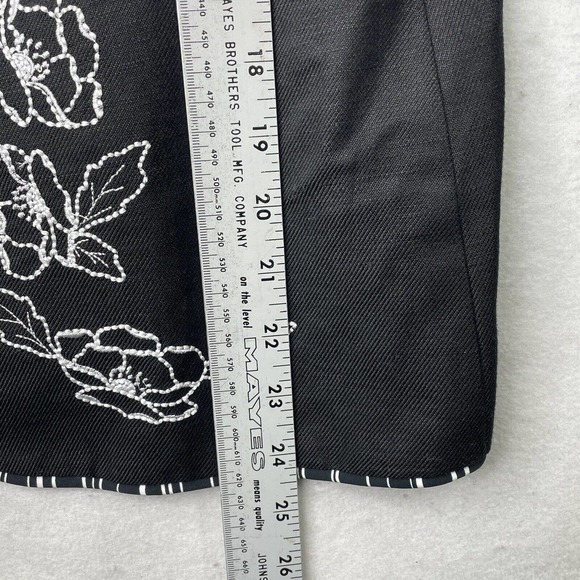 NEW Mary McFadden Black Linen Blend Womens Size 10 P Floral Embroidered Blazer - Picture 7 of 14